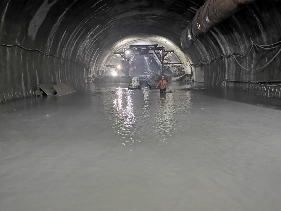 欧美乱妇日本无乱码特黄大片