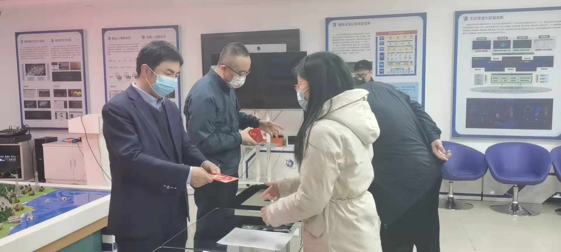 欧美乱妇日本无乱码特黄大片