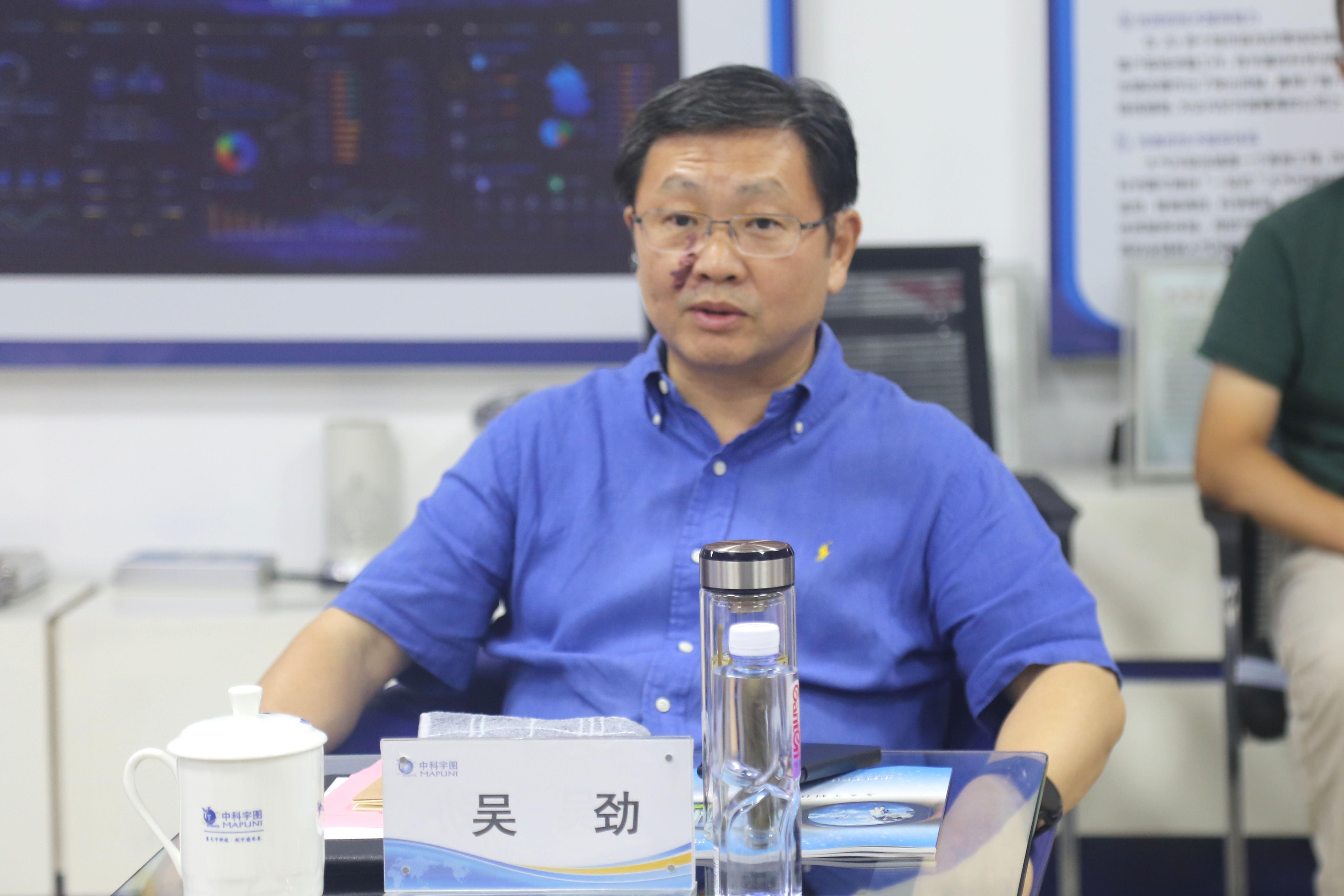 欧美乱妇日本无乱码特黄大片