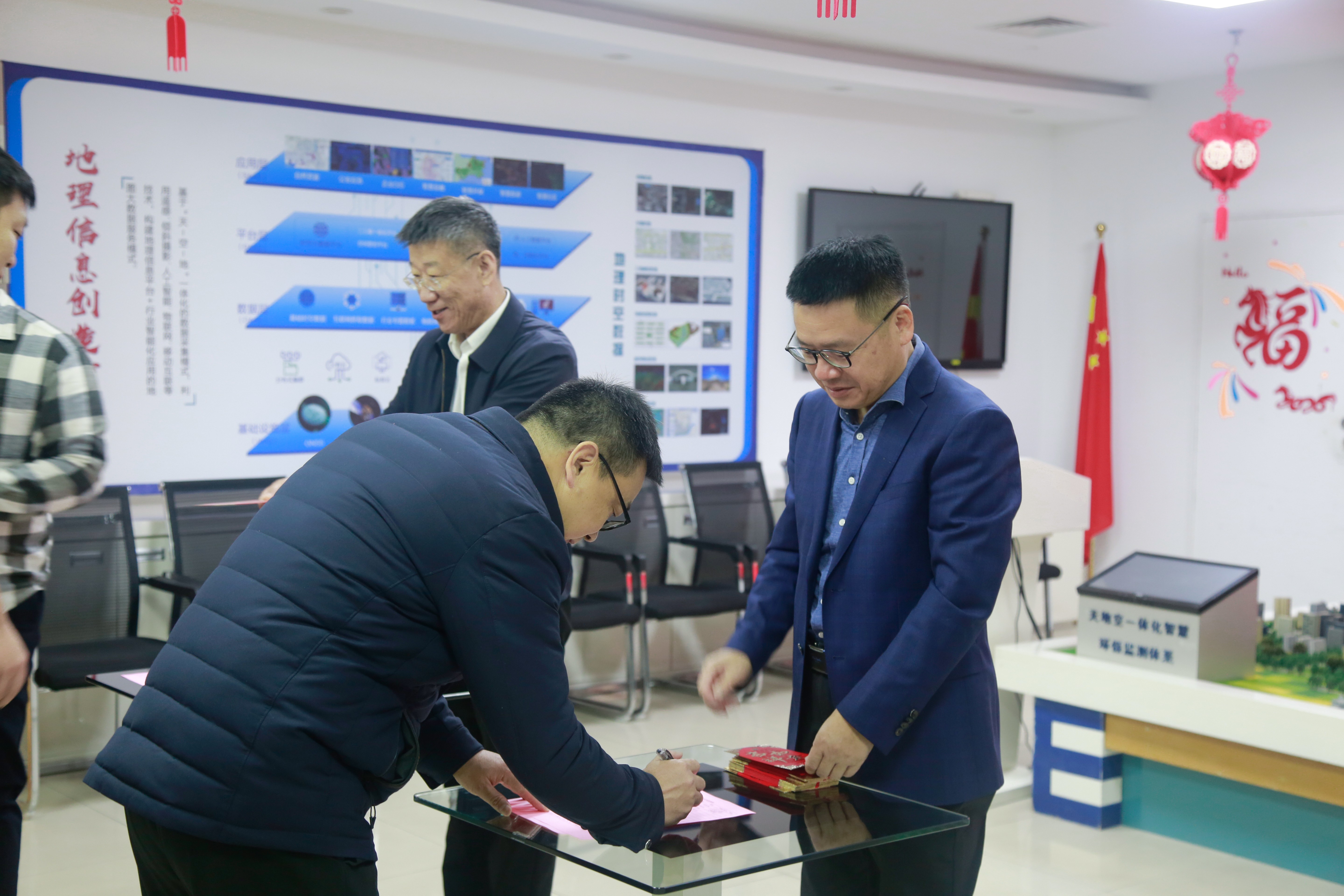 欧美乱妇日本无乱码特黄大片
