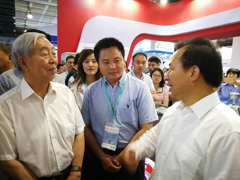 欧美乱妇日本无乱码特黄大片